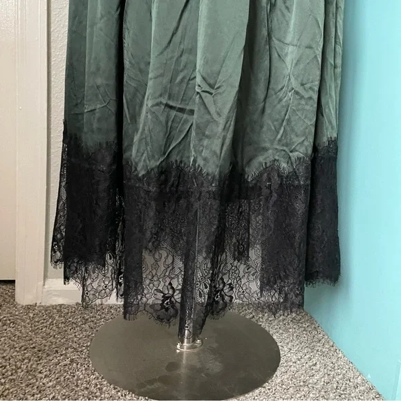 Johnny Was Emerald Green 100% Silk Maxi Dress Black Lace Accents Sz Large Belt - Picture 14 of 15